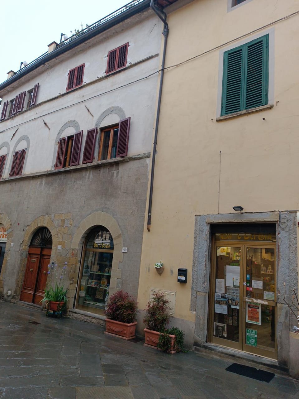Property building, Facade/entrance
