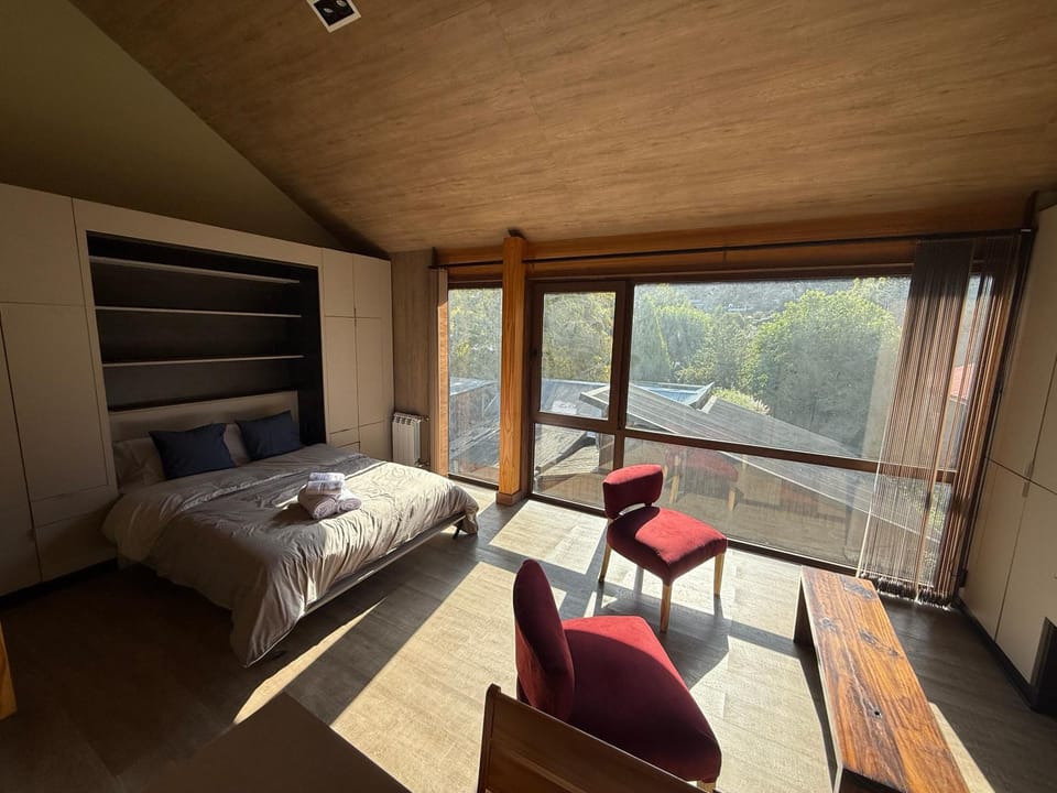 Bed, Living room, Photo of the whole room, Bedroom
