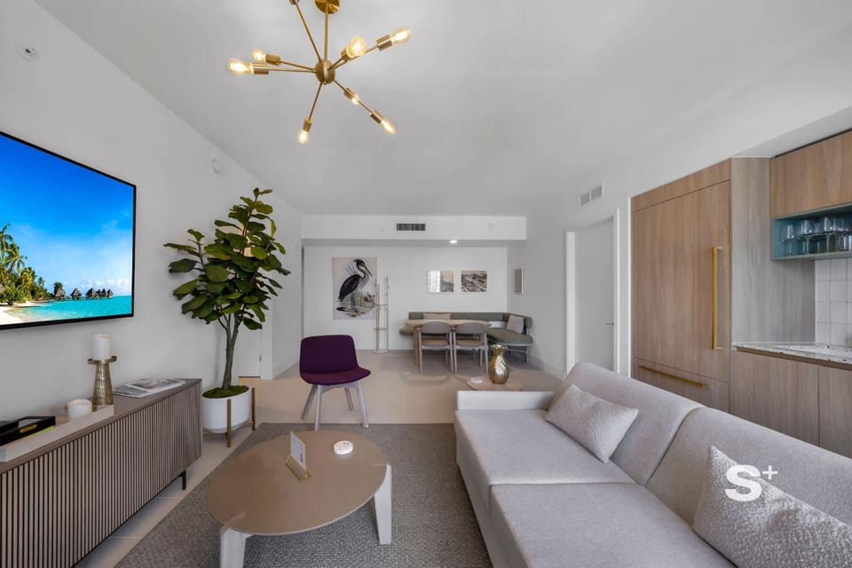 TV and multimedia, Kitchen or kitchenette, Living room, Dining area