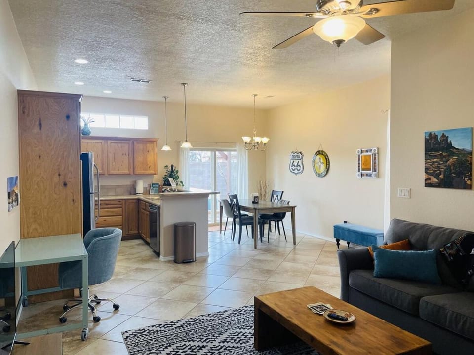 Living room, Dining area