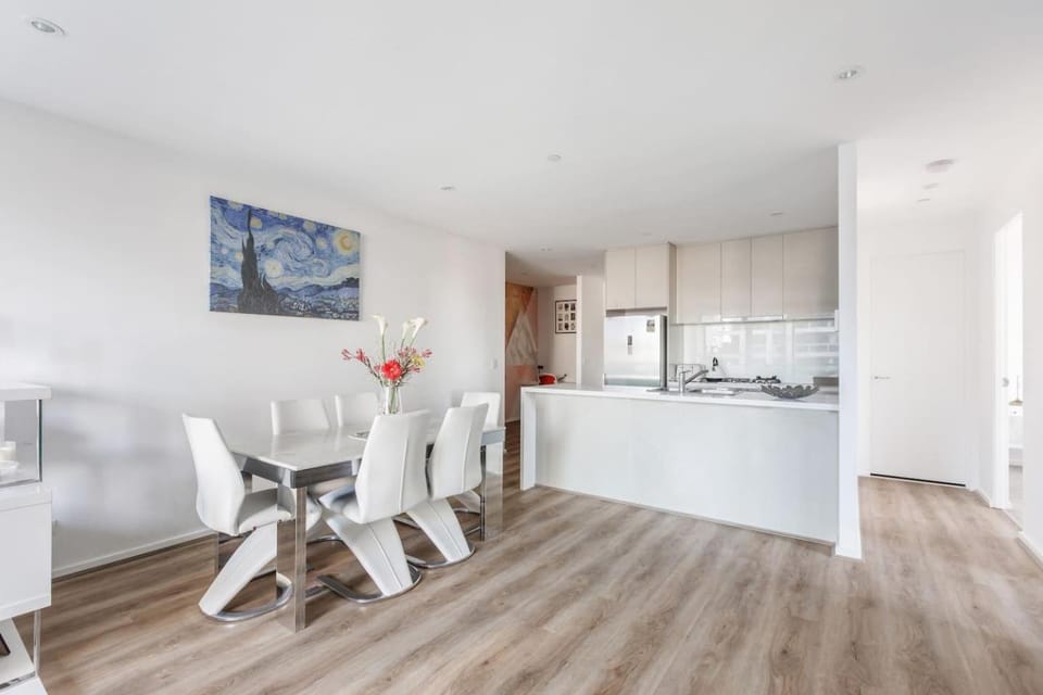 Kitchen or kitchenette, Other, Dining area