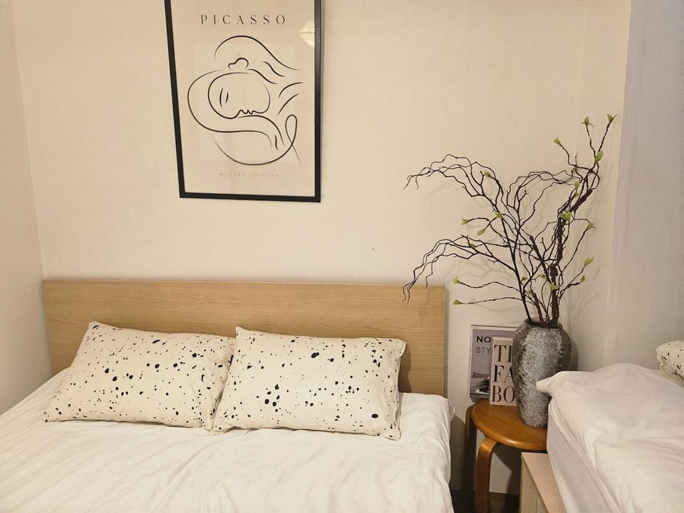 Yongsan Hyochang Park 3 minutes, Breakfast provided for more than 5 nights, luggage storage service Apartment in Seoul