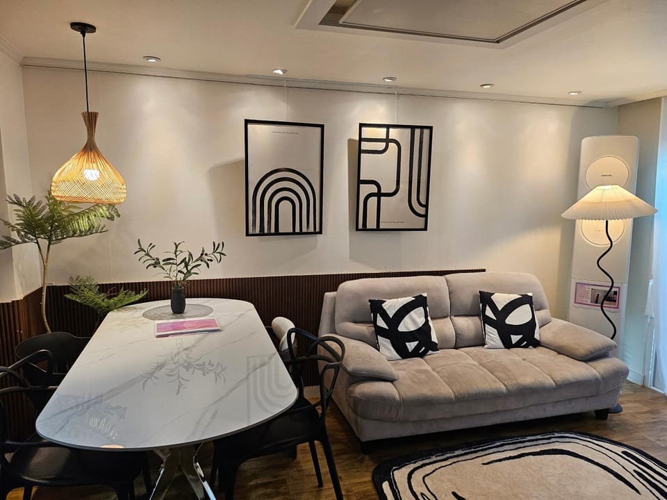 Yongsan, HYBE, Myeongtong, Gwangjang Market, Gyeongbokgung Palace, Luggage Storage Service 8 people Apartment in Seoul