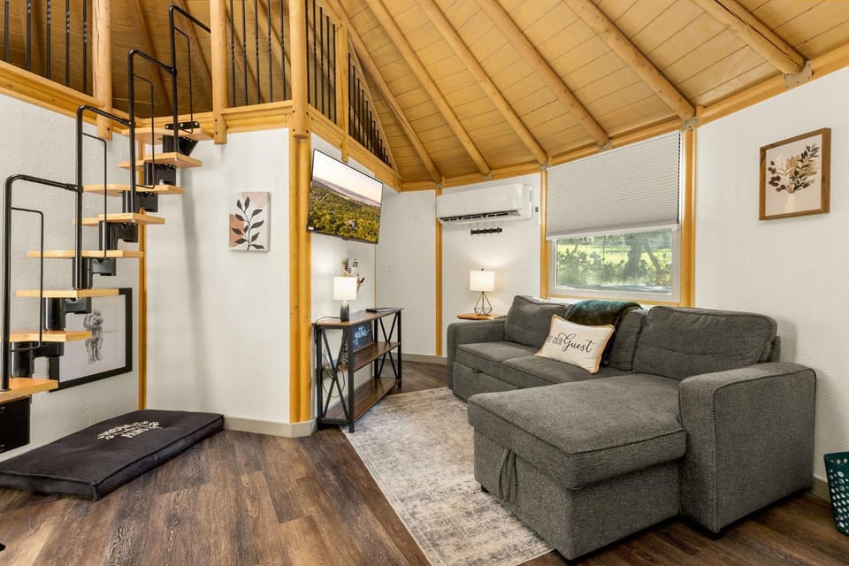 Voyager Yurt Cabin in Hill Country Luxury w Hot Tub Cabin in Canyon Lake