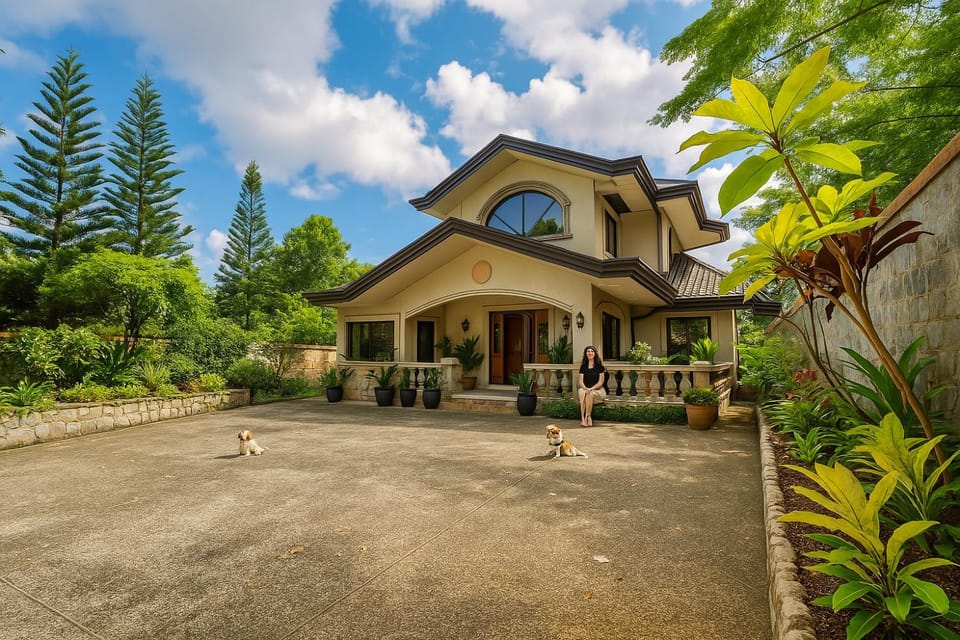 Lovely house in Tagaytay with Pool, Billiards, and KTV I 8pax Apartment in Tagaytay