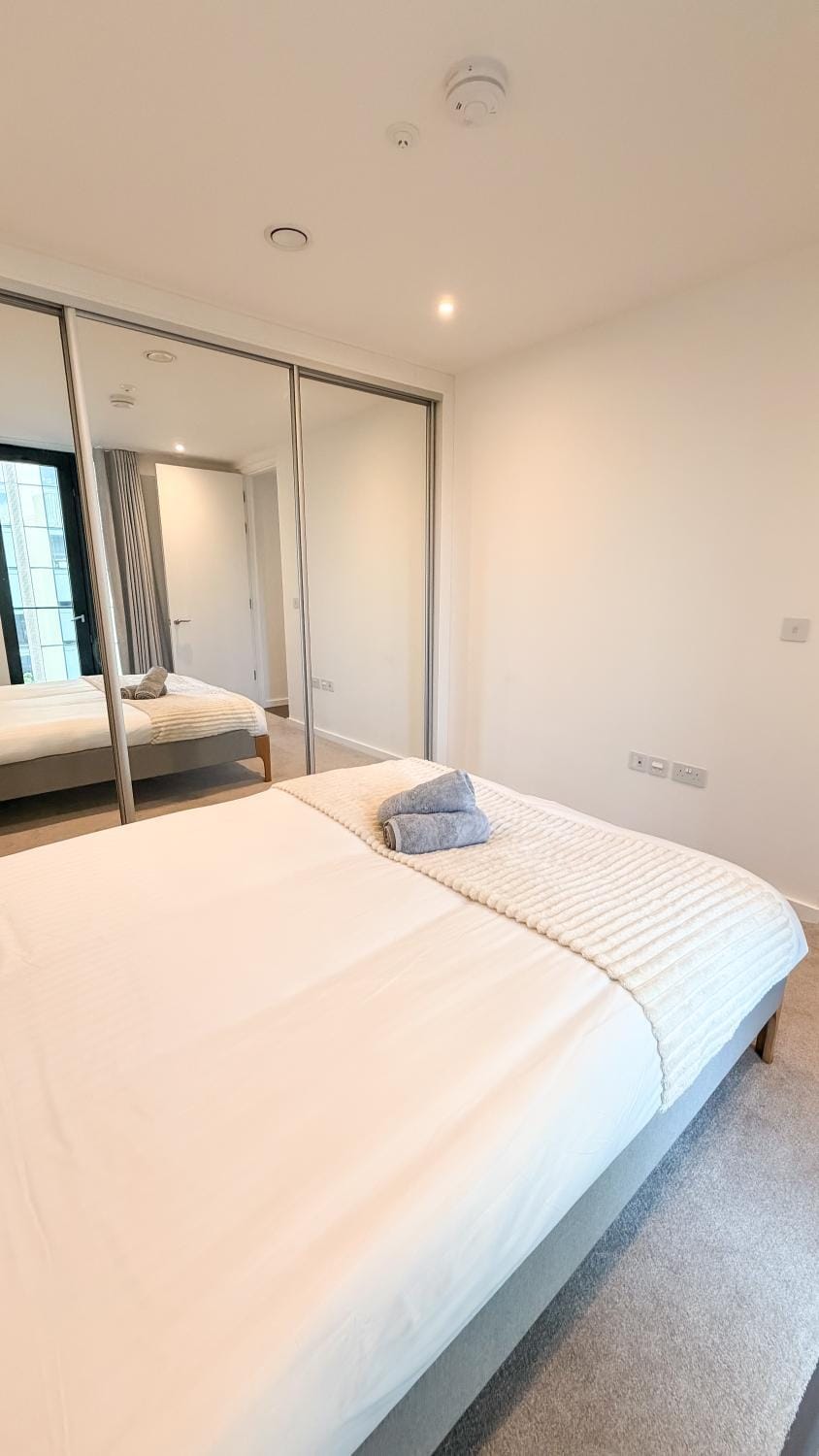2BR 2BA Apartment in the heart of Manchester Apartment in Salford