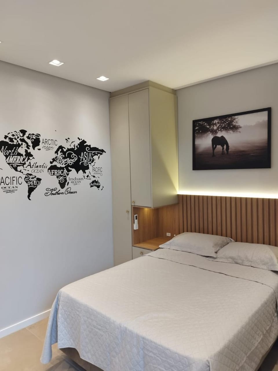 Photo of the whole room