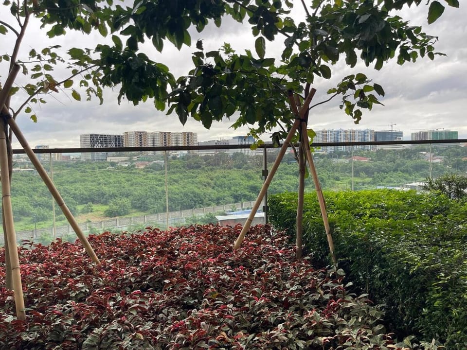 Lovely 1BR near Solaire, Okada I 5mins to Airport Apartment in Pasay