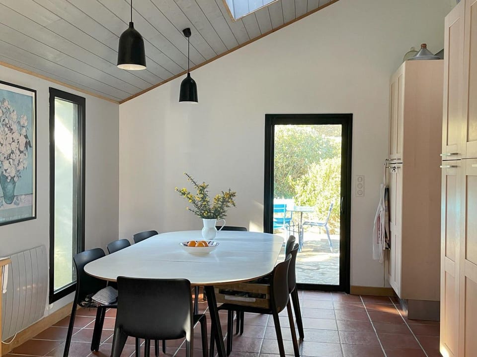 Villa lumineuse en forêt près de Sauzon - FR-1-418-265 House in Brittany