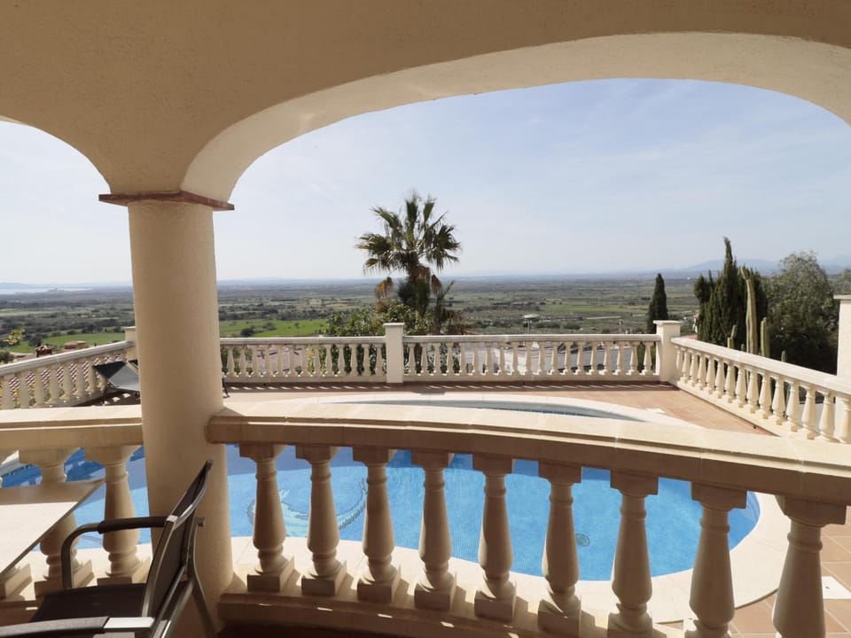 Casa lujosa con piscina privada en Costa Brava - ES-366-6 Villa in Alt Empordà
