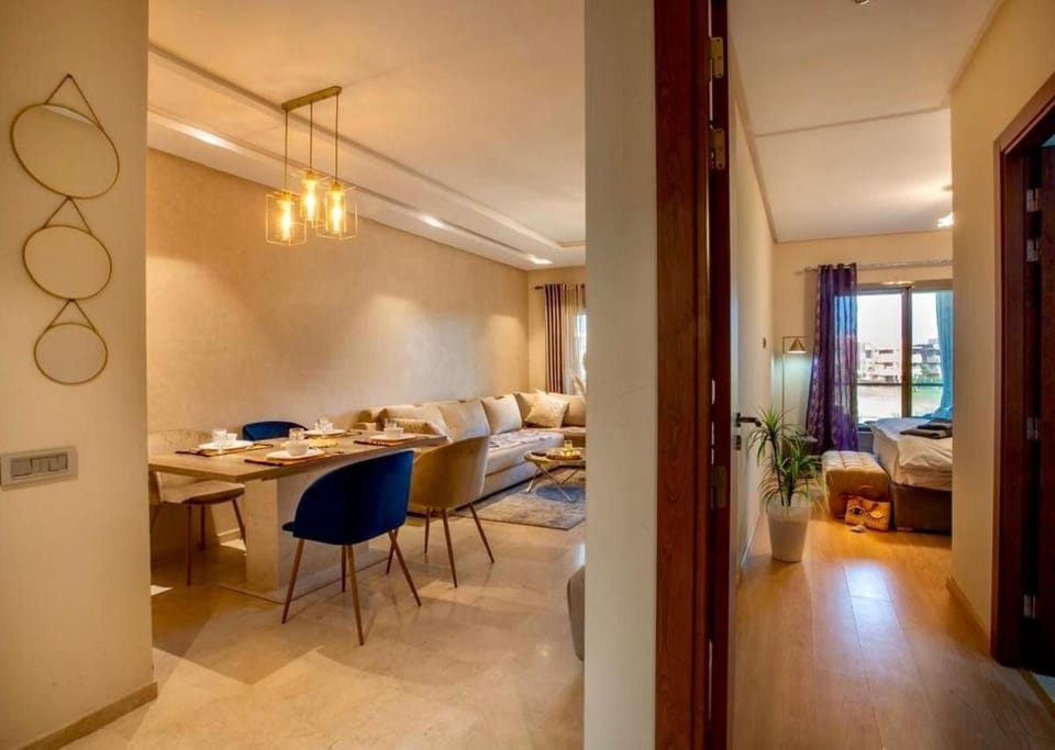 luxury, 4 pools et golf in prestigious Apartment in Marrakesh