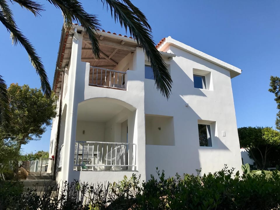 Property building, Garden view