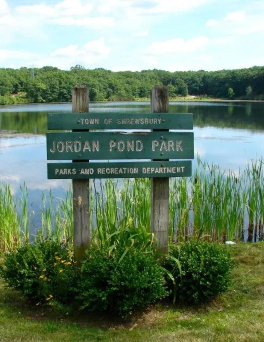 2 Bedroom Apartment on Quinsigamond Lake Apartment in Shrewsbury