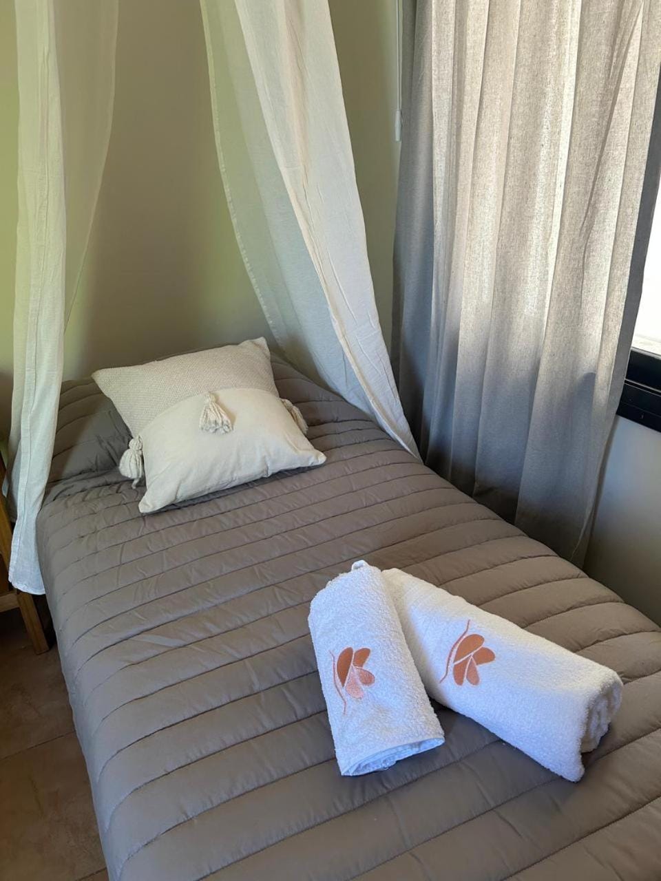 Casa Frida - Alojamiento exclusivo para Mujeres - Hostel in Villa Carlos Paz