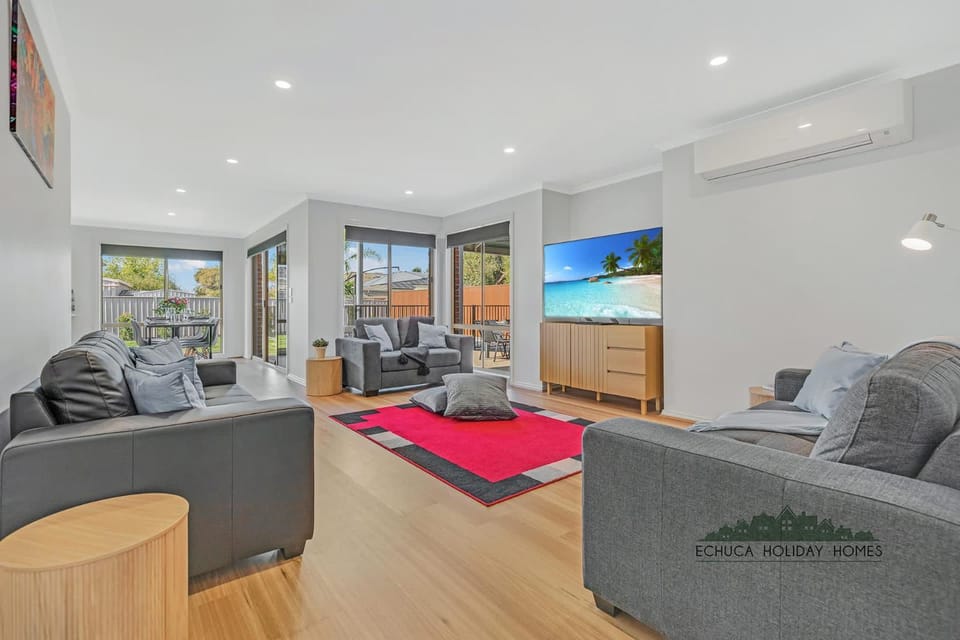 Central Echuca Escape - Echuca Holiday Homes House in Echuca