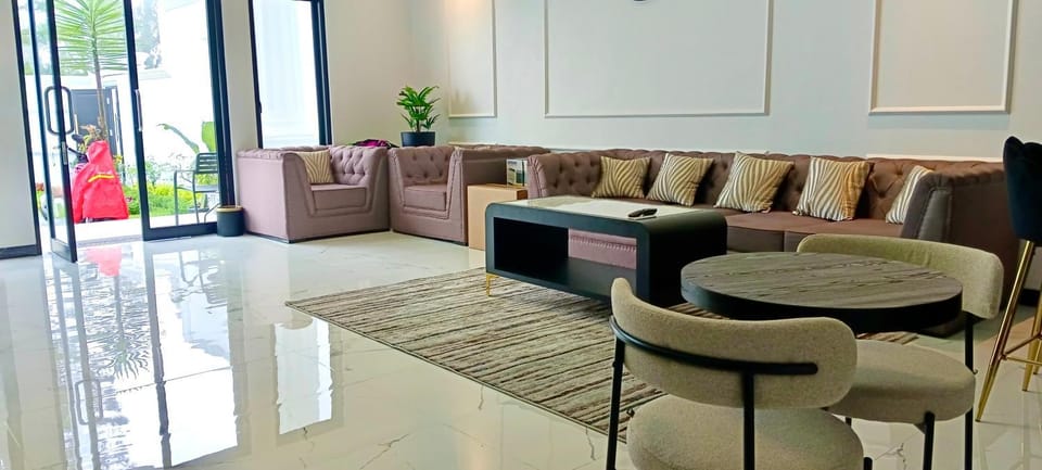 Classic Resort Puncak Villa in Cisarua