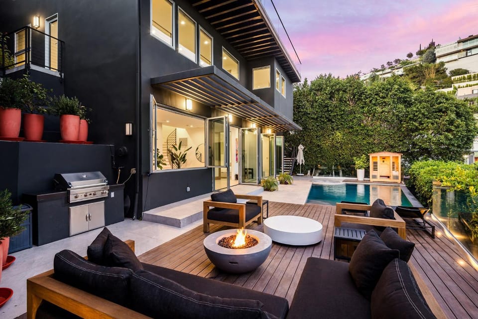 LA Reserve by Stay Awhile Villas Villa in Beverly Hills
