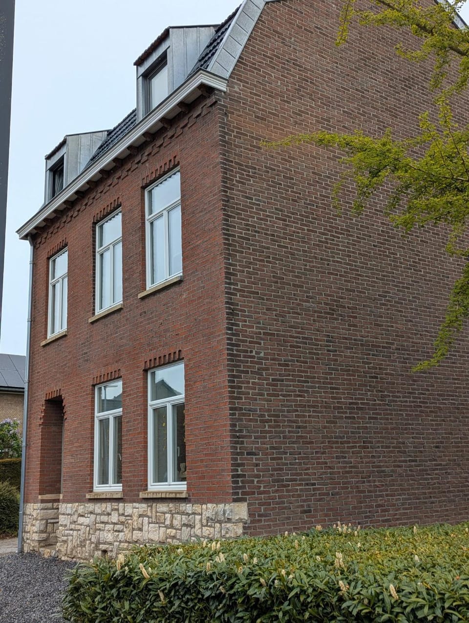 Property building, Day