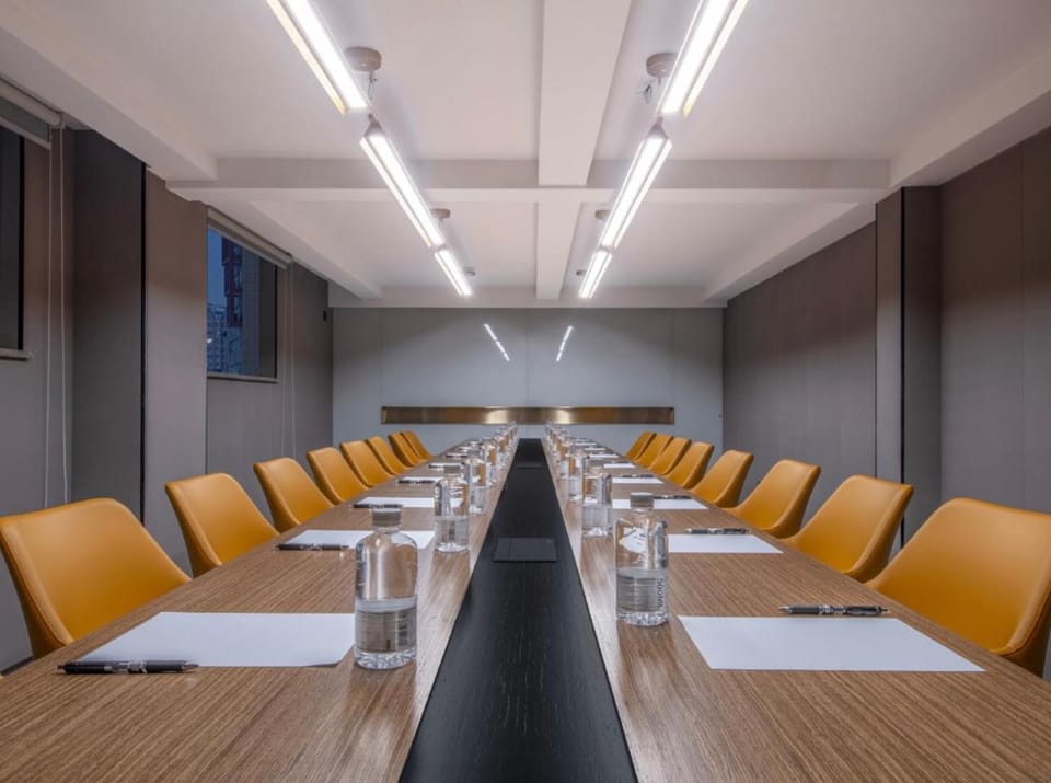 Meeting/conference room