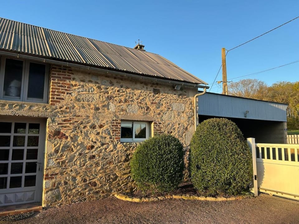 Studio indépendant avec cour House in Pays de la Loire