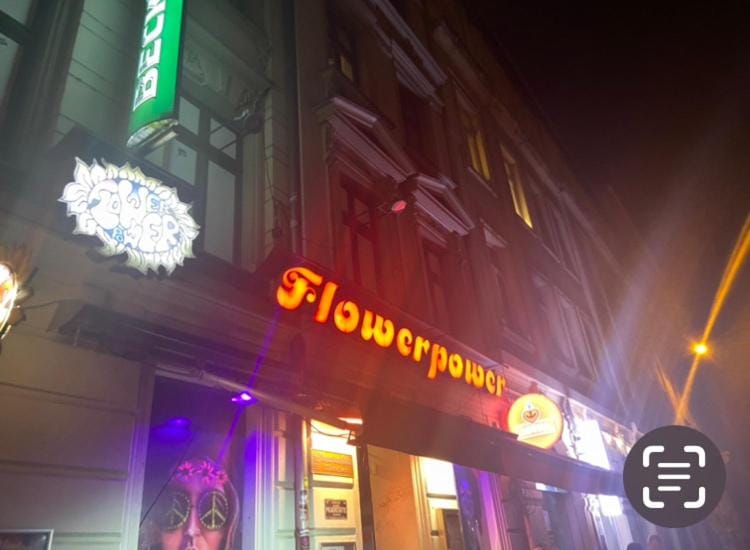 Flowerpower 10Personen-Party-Hostel Apartment in Leipzig