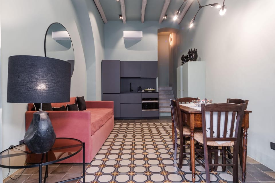 Kitchen or kitchenette, Living room