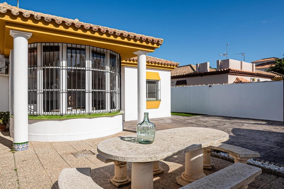 Patio, Dining area