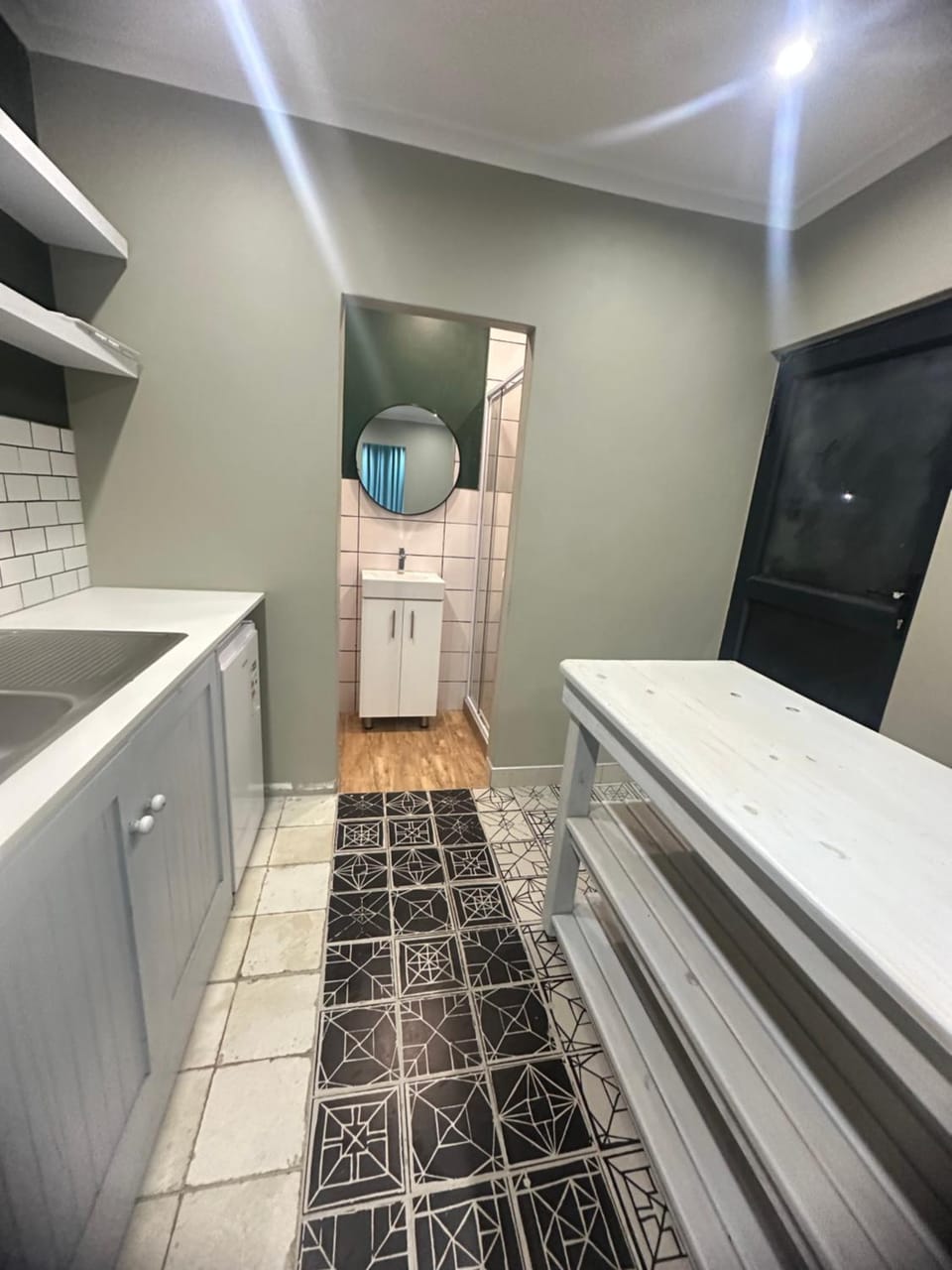 Kitchen or kitchenette