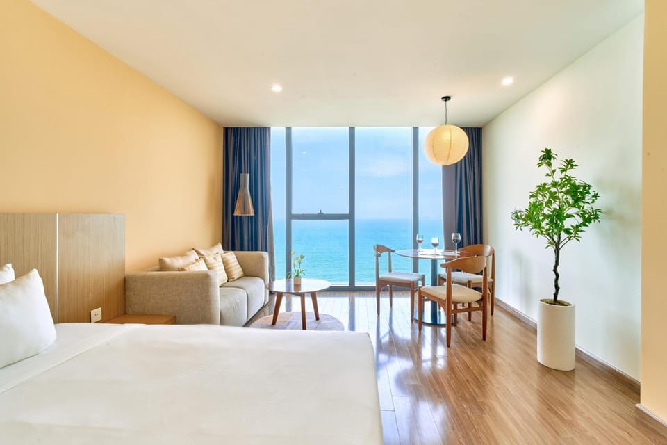 Bed, Photo of the whole room, Sea view