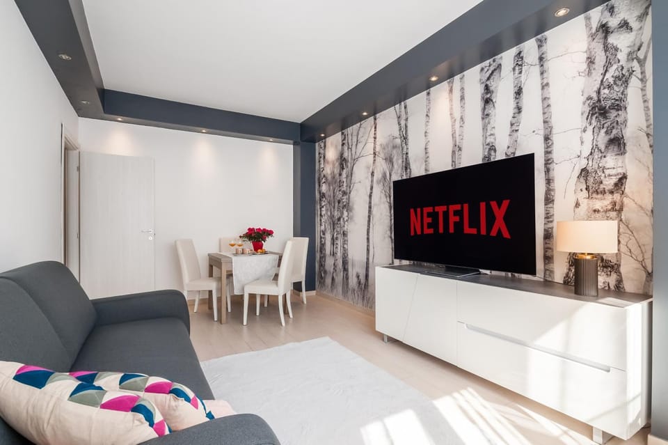 Communal lounge/ TV room, Evening entertainment
