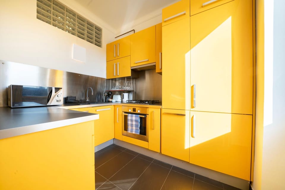 Kitchen or kitchenette, oven, stove