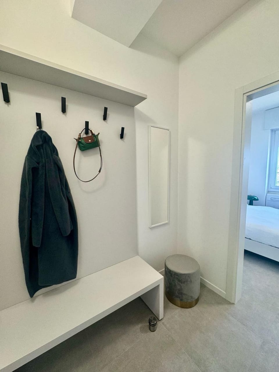 Photo of the whole room, wardrobe