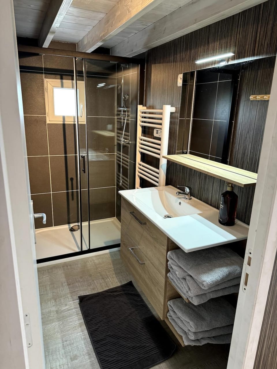 Shower, Bathroom