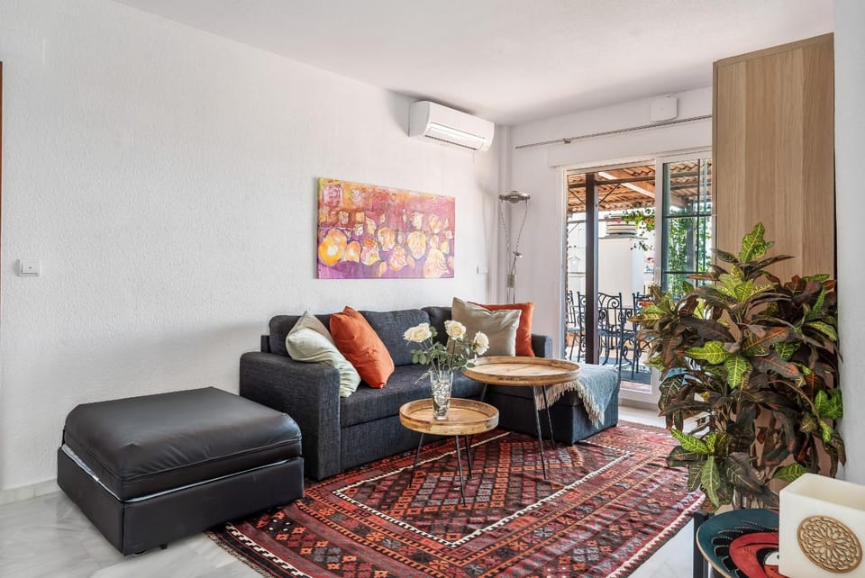 Communal lounge/ TV room, Living room