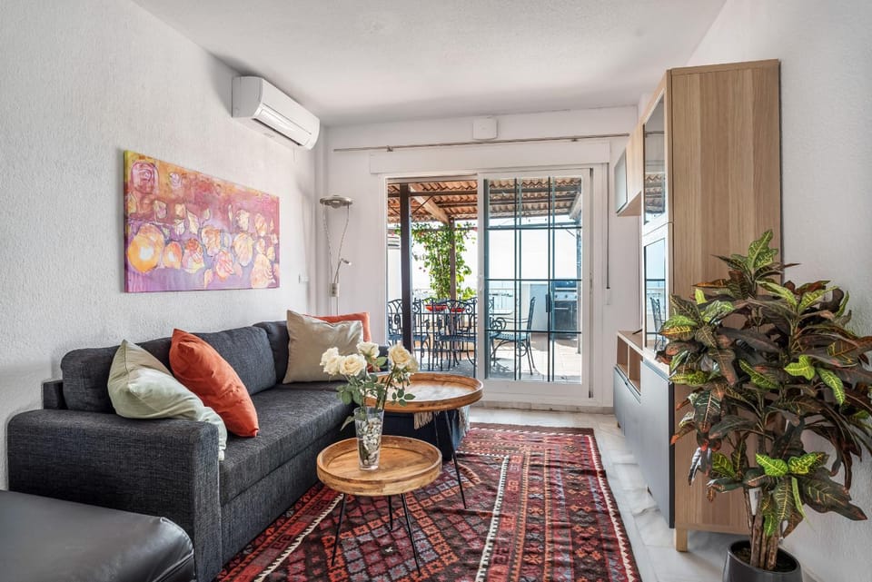 Communal lounge/ TV room, Living room