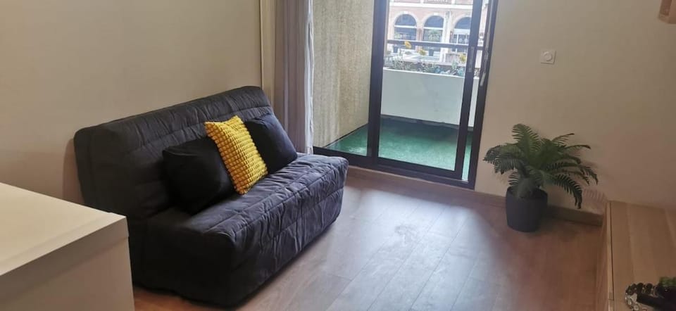 T1 with loggiaJapanese Garden-TBS Apartment in Toulouse