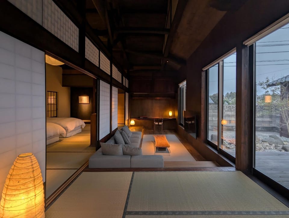 Bed, Living room, Photo of the whole room, Seating area, Bedroom