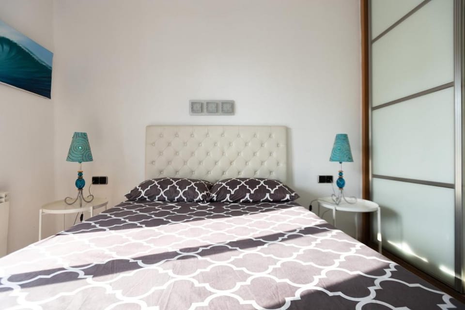 Apartment with Pool 50 meters to the beach Apartment in Castelldefels