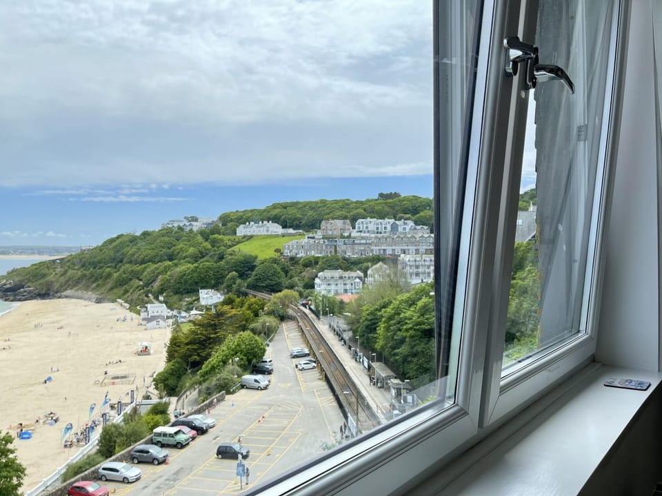 Property building, Day, Natural landscape, Beach, Sea view