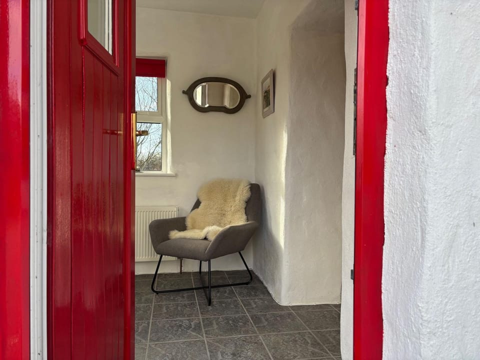 Facade/entrance, Seating area