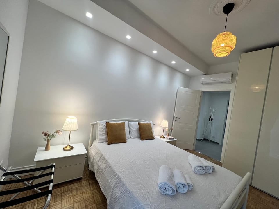 Bed, Photo of the whole room, Bedroom, towels, wardrobe, air conditioner