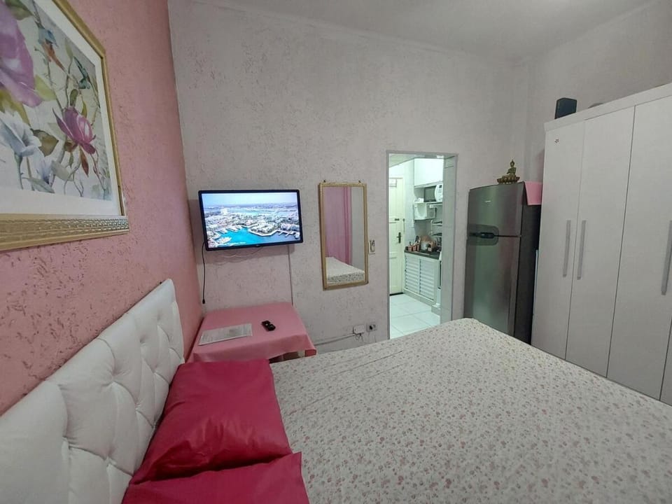 Apartamento kitnet na Praia Grande próximo ao mar Apartment in State of São Paulo
