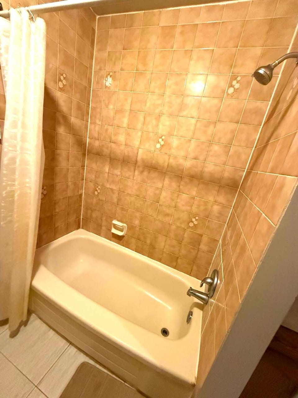 LONG WEEKEND BUMPER OFFER- Transit,Airport,Downtown Minutes Drive Vacation rental in Kitchener