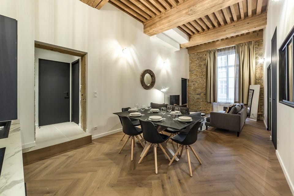 TV and multimedia, Living room, Dining area