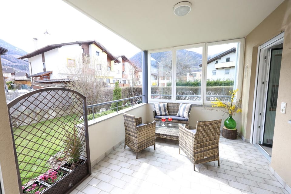 Balcony/Terrace, Balcony/Terrace