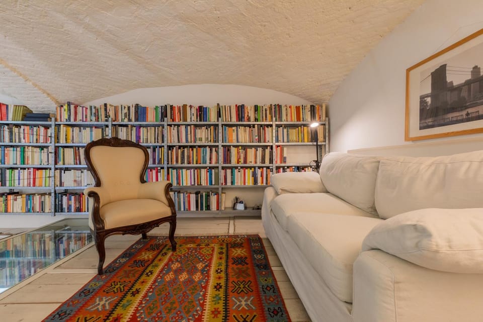 Communal lounge/ TV room, Living room