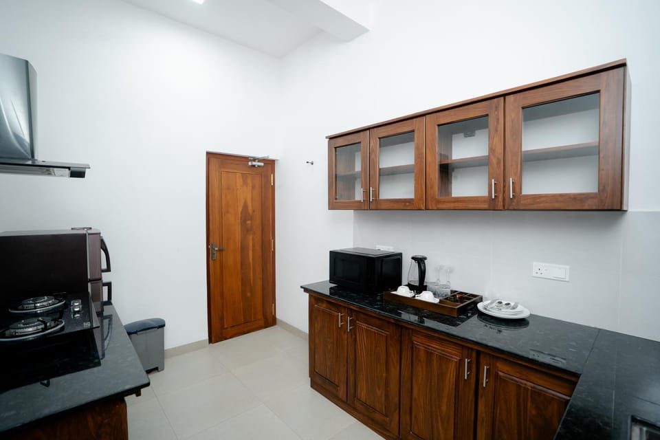 Kitchen or kitchenette, kitchen