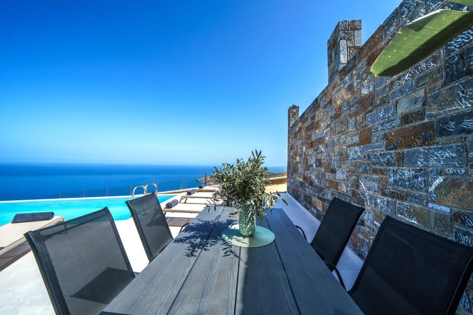 Patio, Day, Natural landscape, View (from property/room), Sea view, Swimming pool, sunbed