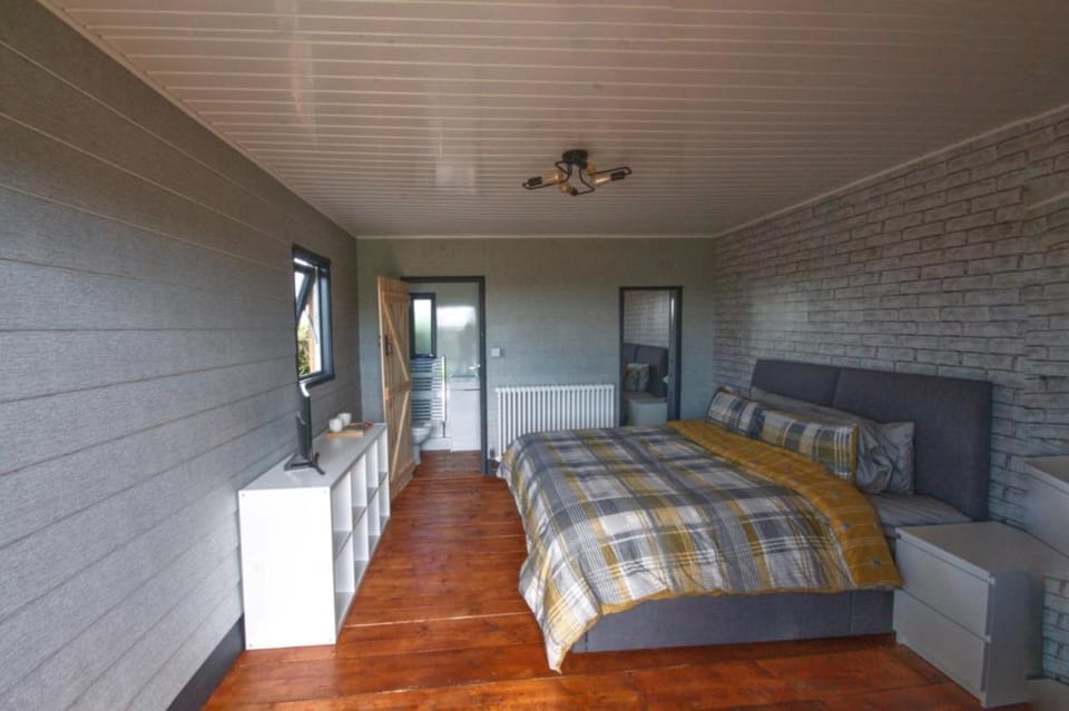 Perry's Paddock Glamping Pod's Apartment in Mendip District