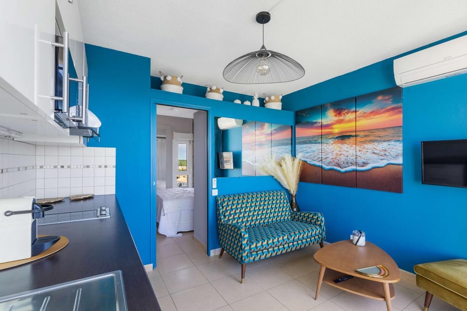 Roof Top Port Nature High-end apartment with large terrace on the walkway Apartment in Agde
